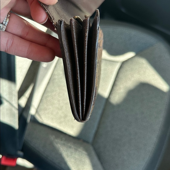 Authentic Louis Vuitton Damier Portefeuille Sarah Wallet - Picture 12 of 17